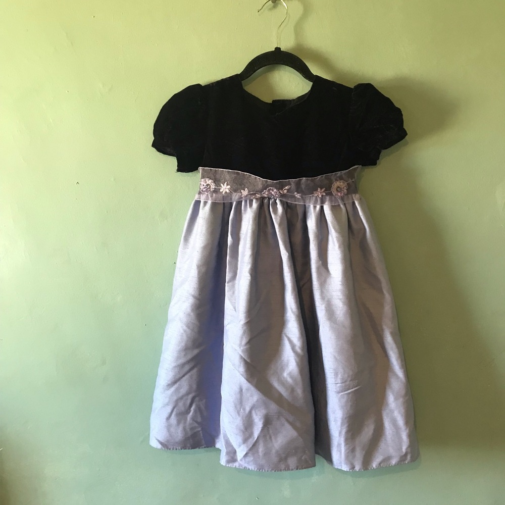 Girls Velvet Bodice Satin Skirt Dress in Black and Light Blue